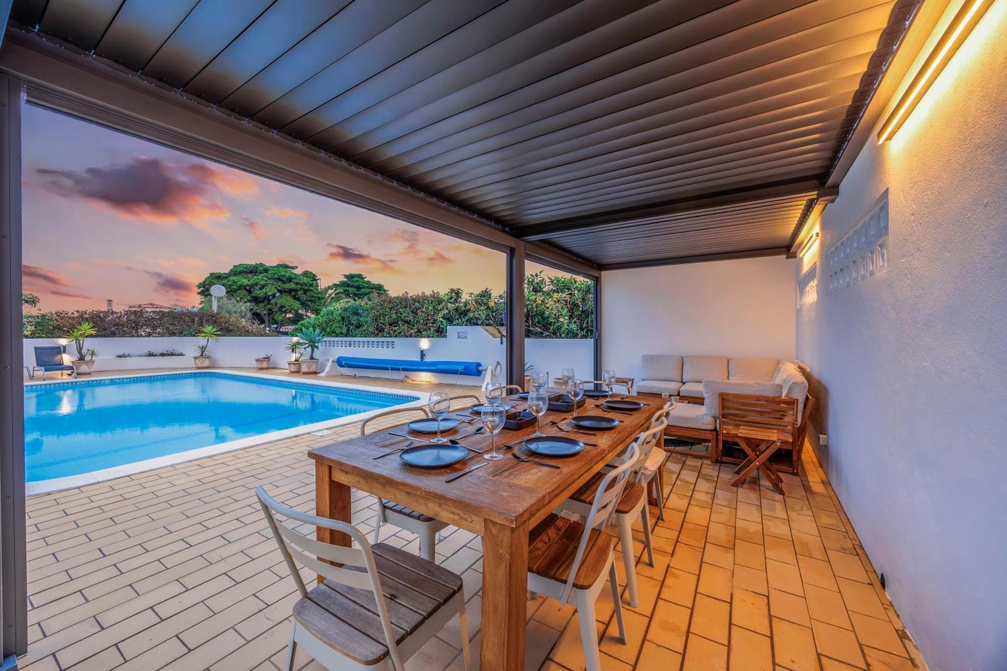 Casa Flores Villa