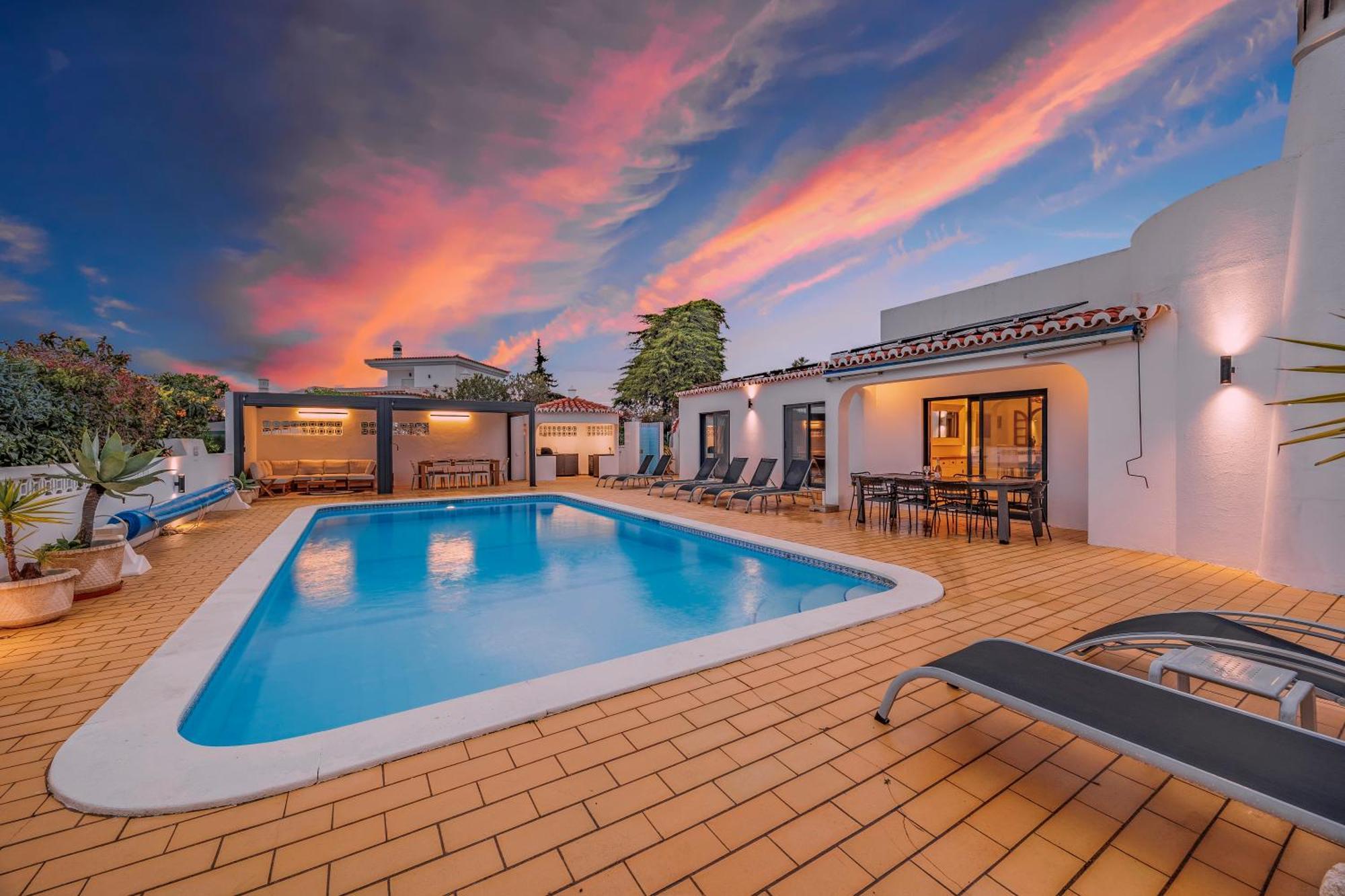 Casa Flores Villa *