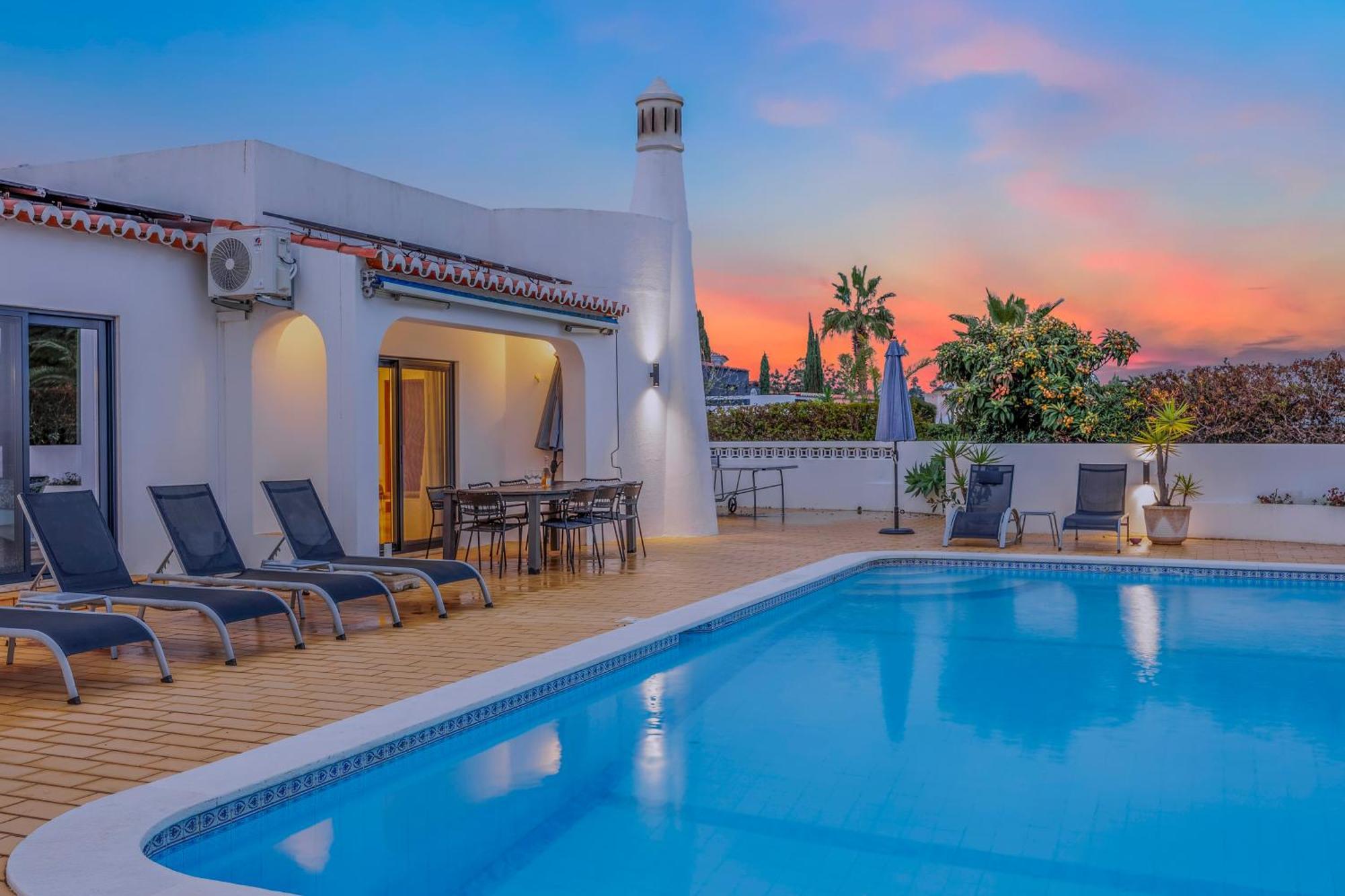 Casa Flores Villa
