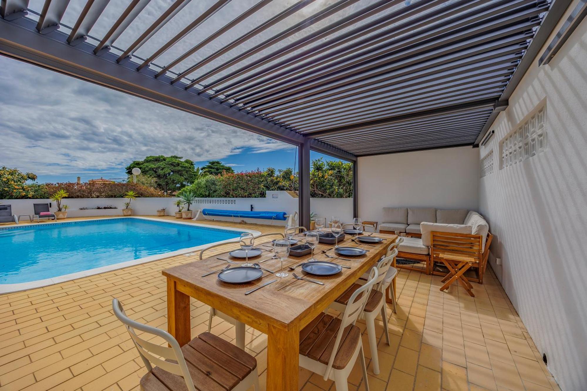 Casa Flores Villa